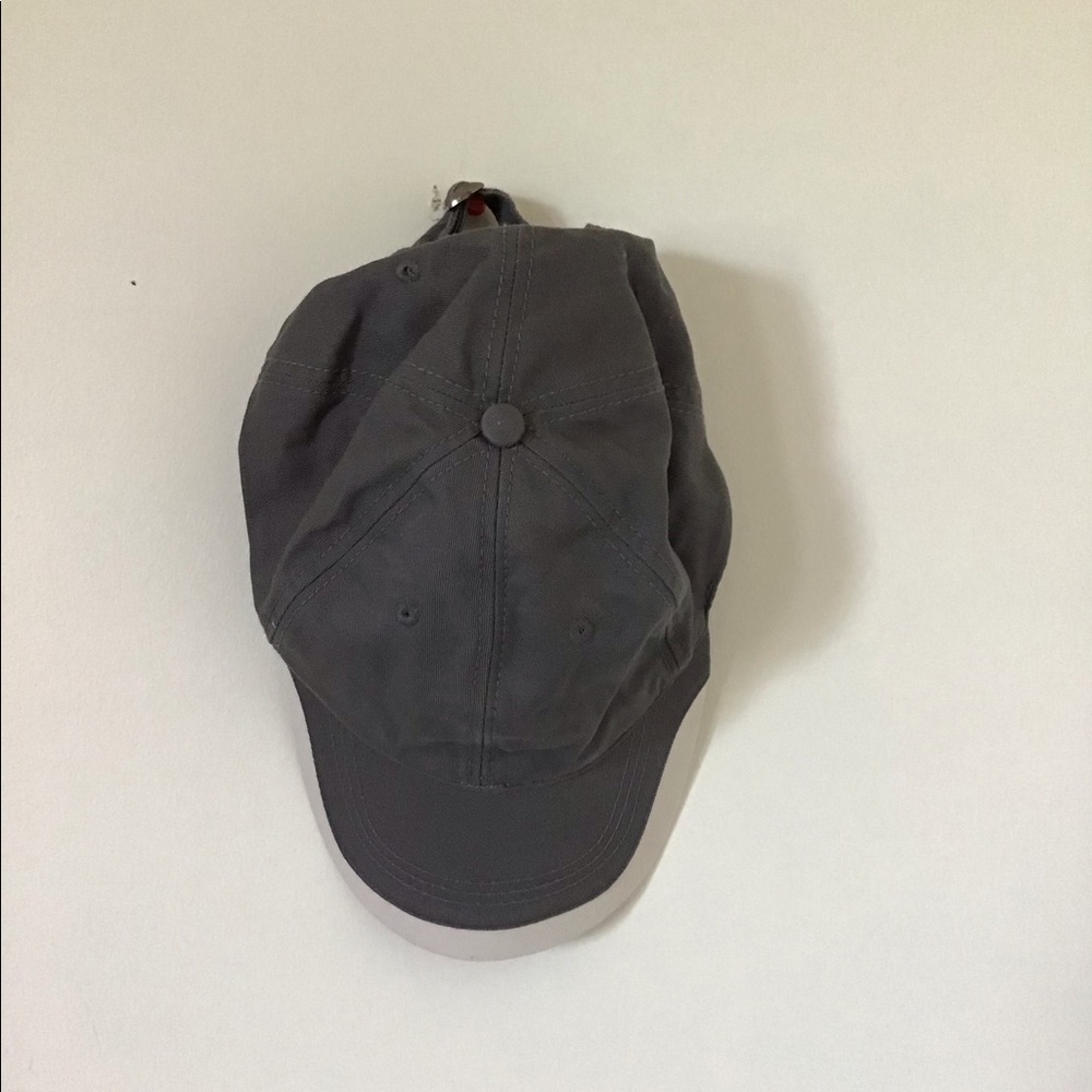 Grey Cap